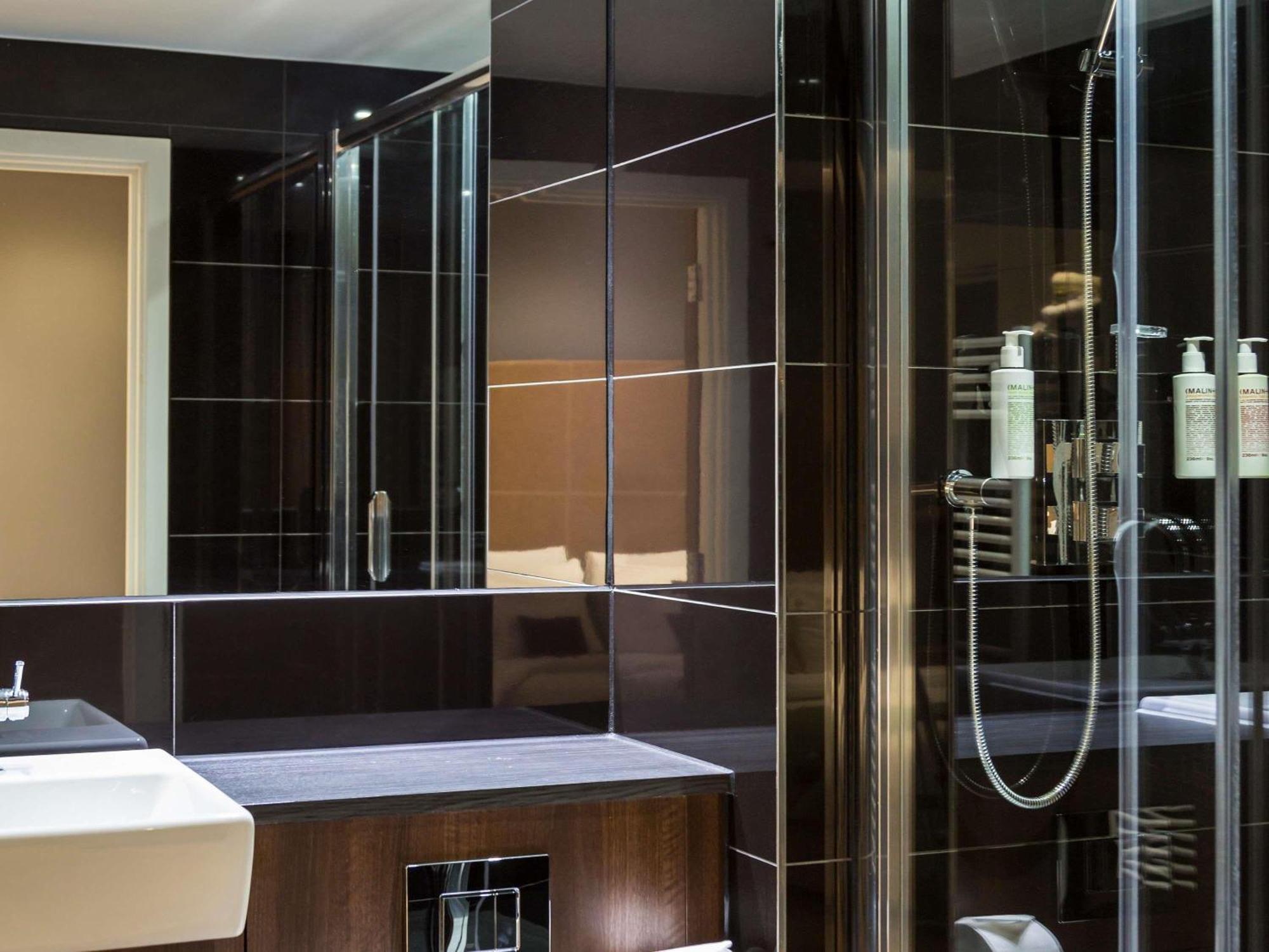 Adagio London Aparthotel 4*