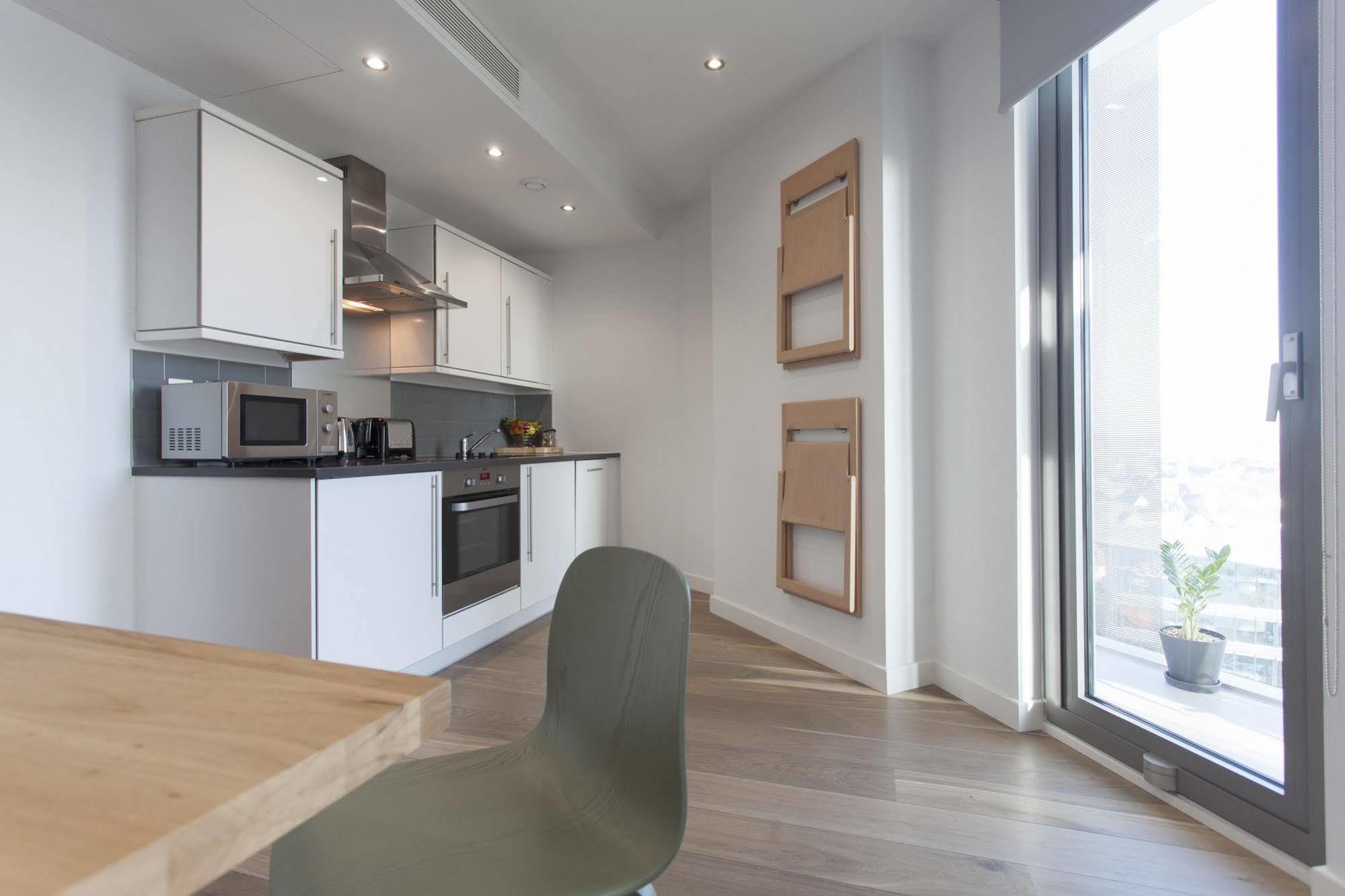 Adagio London 4*