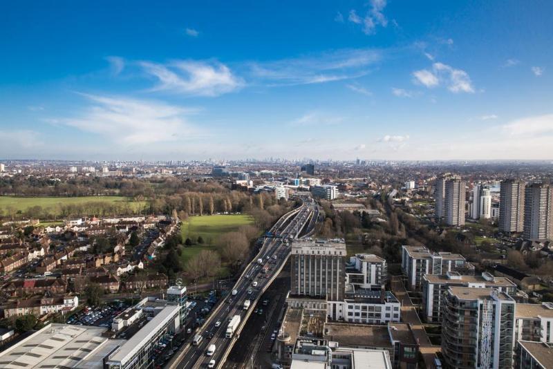 Adagio London 4*