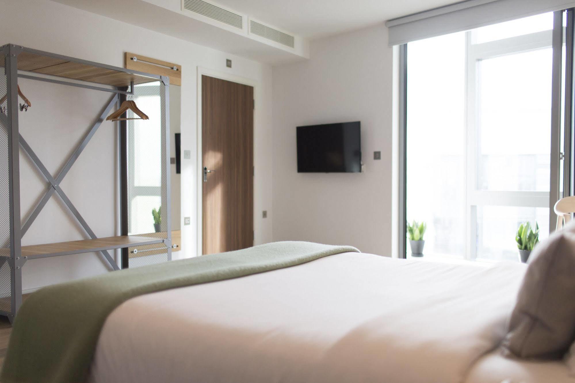 Adagio London Aparthotel 4*