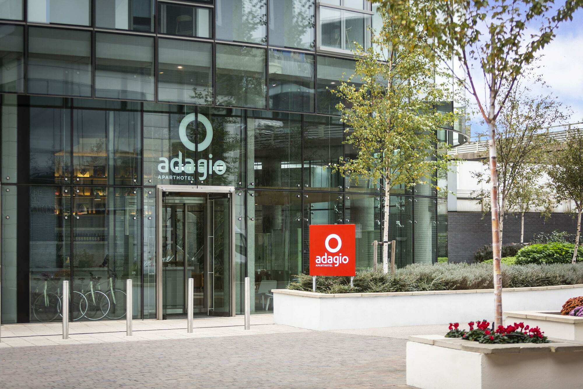 Adagio London Aparthotel 4*